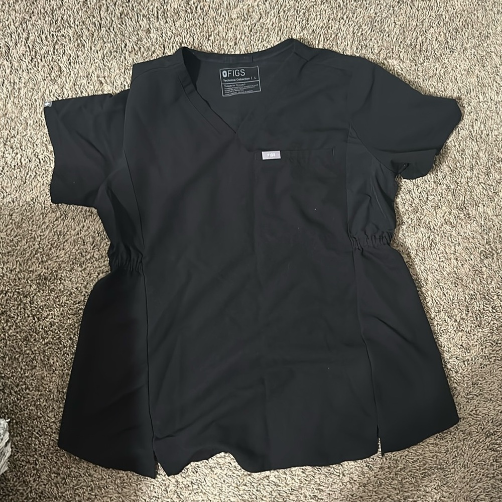 FIGS Octavia maternity scrub top. Black. Size L.